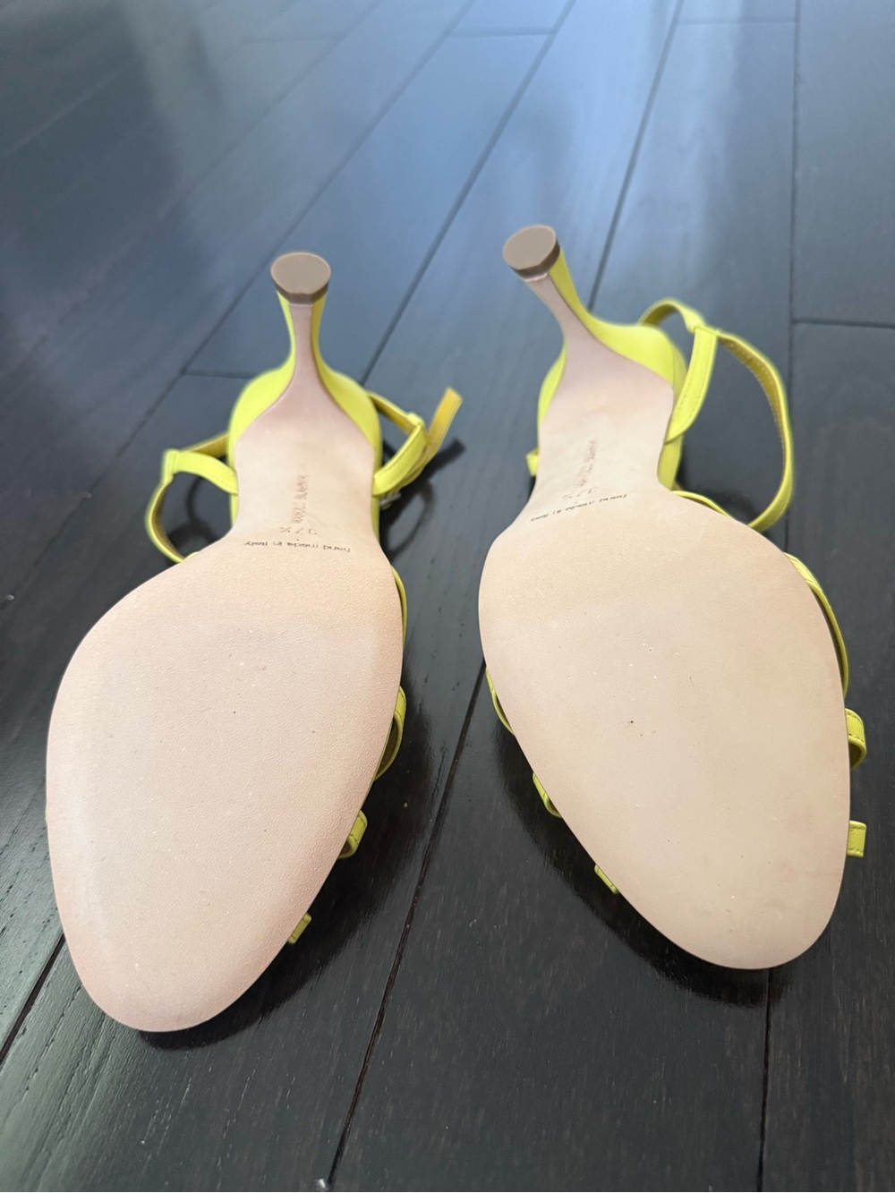Brand new Manolo Blahnik Marana Leather Slingback Sandals in Yellow, Size 7.5 - Picture 6 of 10